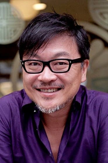 Professional headshot of Kim Eui-sung